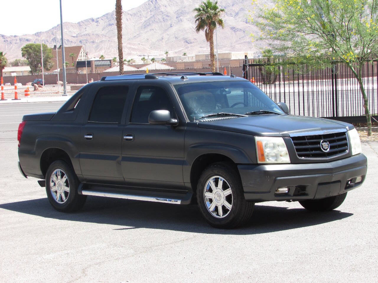 Used Cadillac Escalade EXT for Sale Near Me Under $10,000 - Autotrader, image size:1280x960