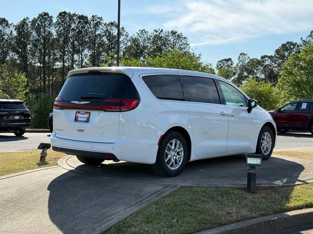 2024 Chrysler Pacifica Touring-L