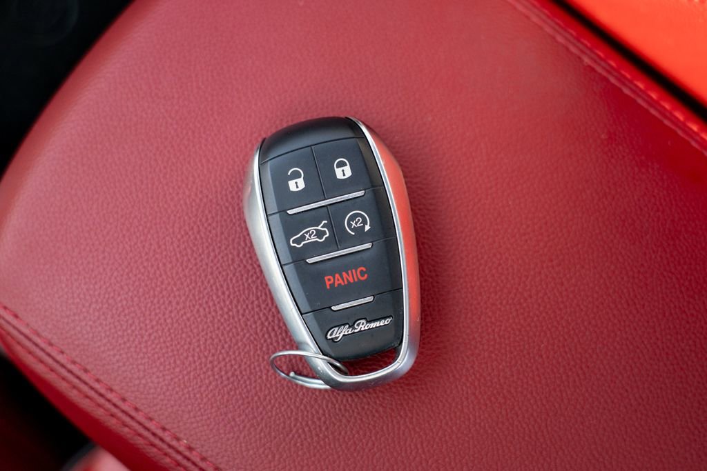 2022 Alfa Romeo Giulia Veloce