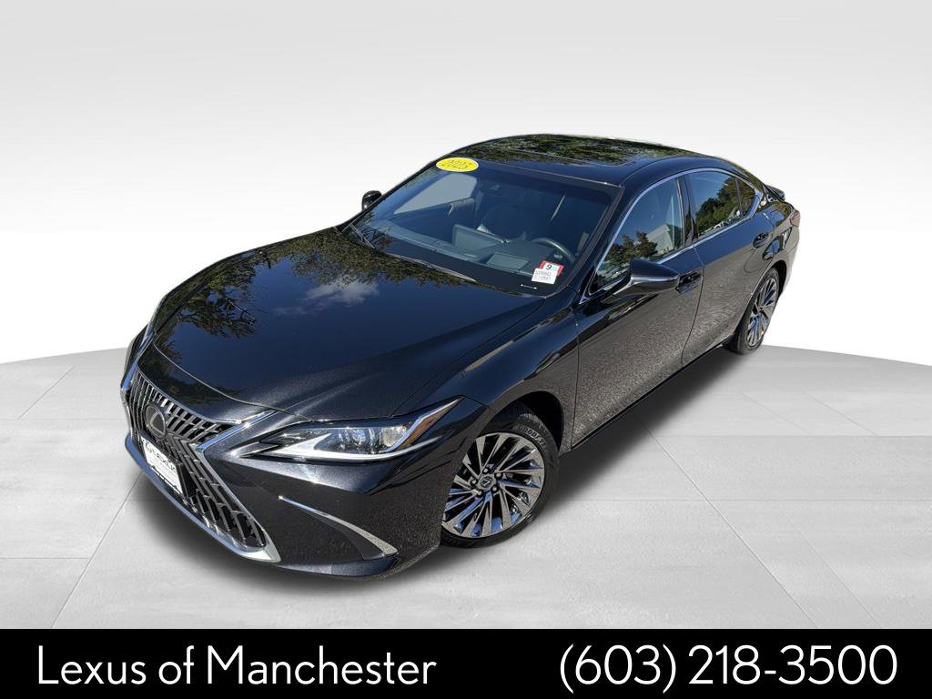 Used 2025 Lexus ES 300h w/ Technology Package