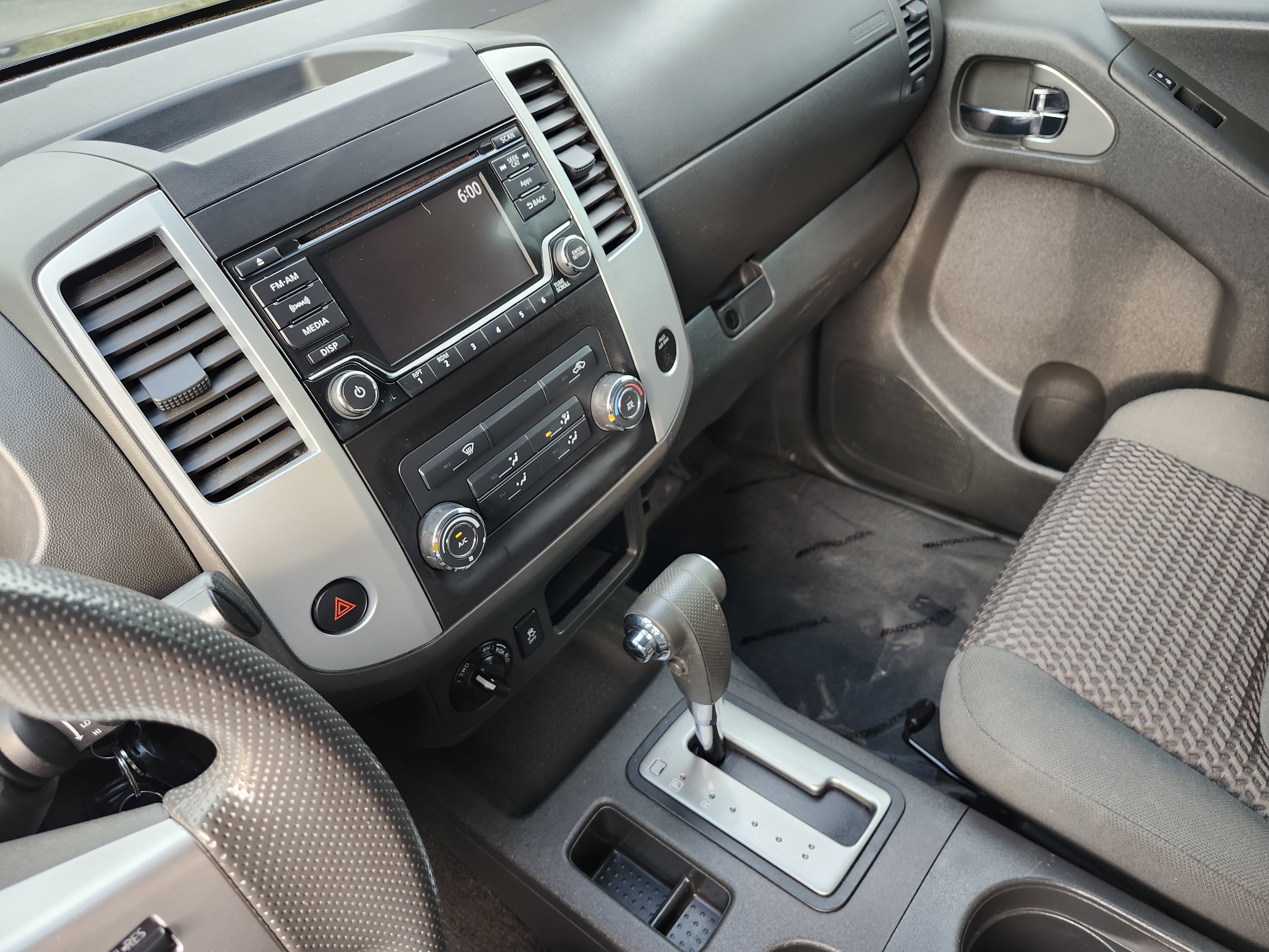 2016 Nissan Frontier SV