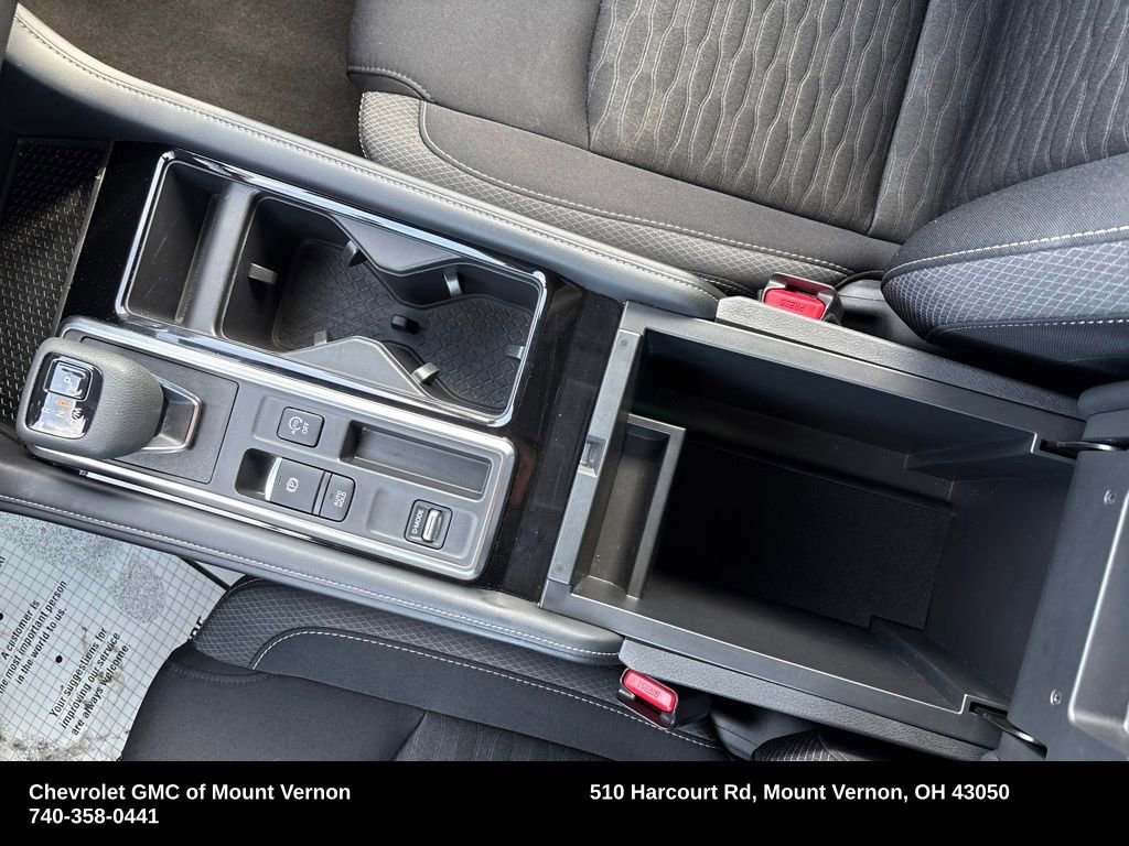 2023 Nissan Pathfinder SV