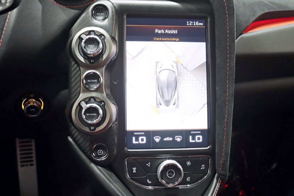 Used 2018 McLaren 720S Performance photo 33