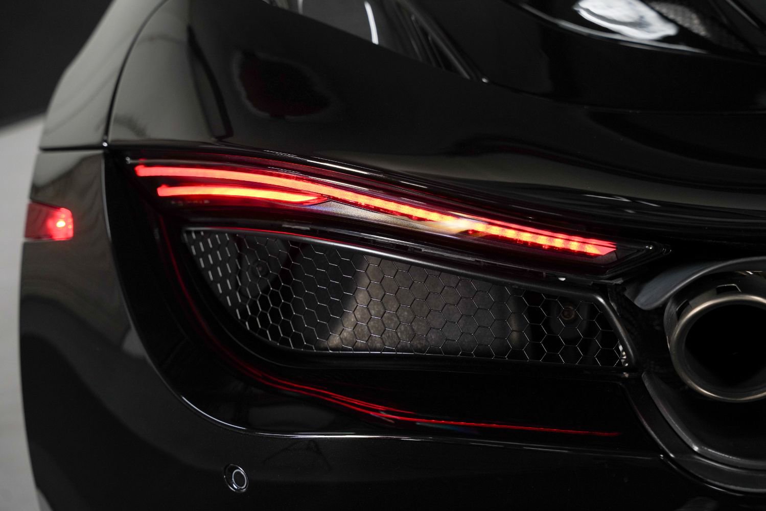 Used 2020 McLaren 720S Luxury photo 21