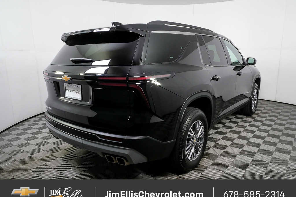2025 Chevrolet Traverse LT