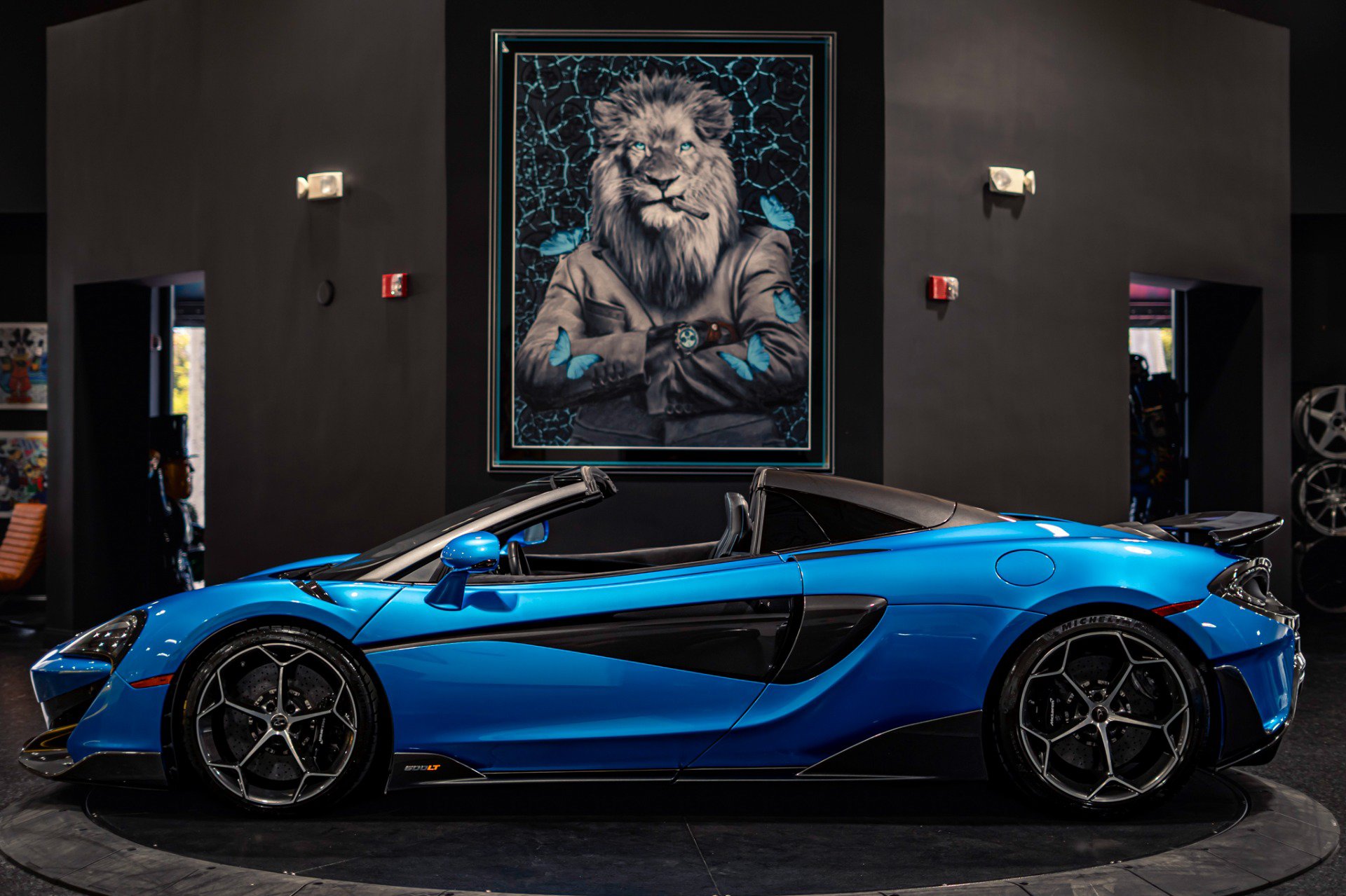 Used 2020 McLaren 600LT Spider photo 22