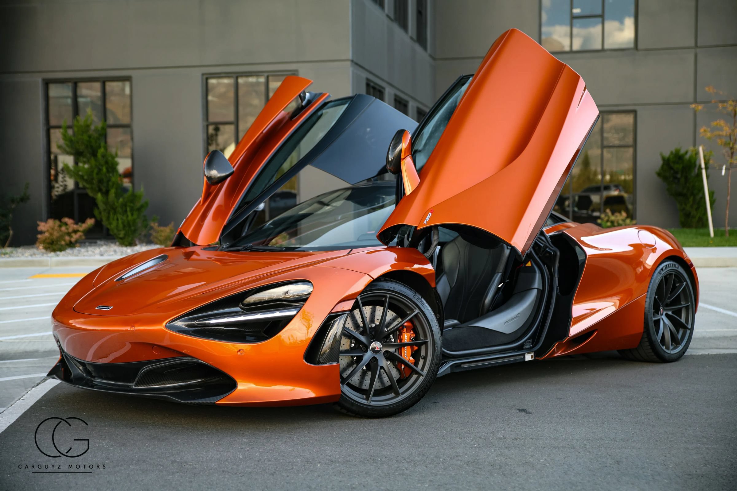 Used 2018 McLaren 720S photo 9