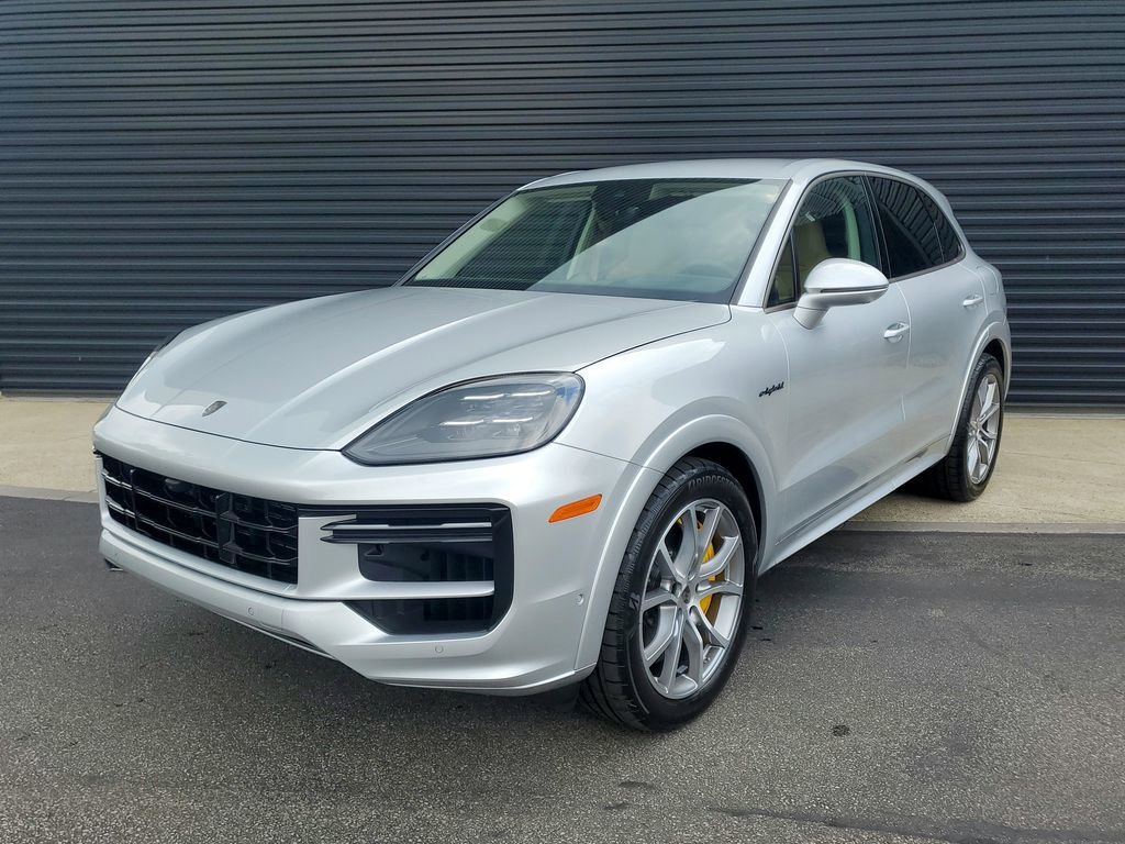 New 2025 Porsche Cayenne Turbo