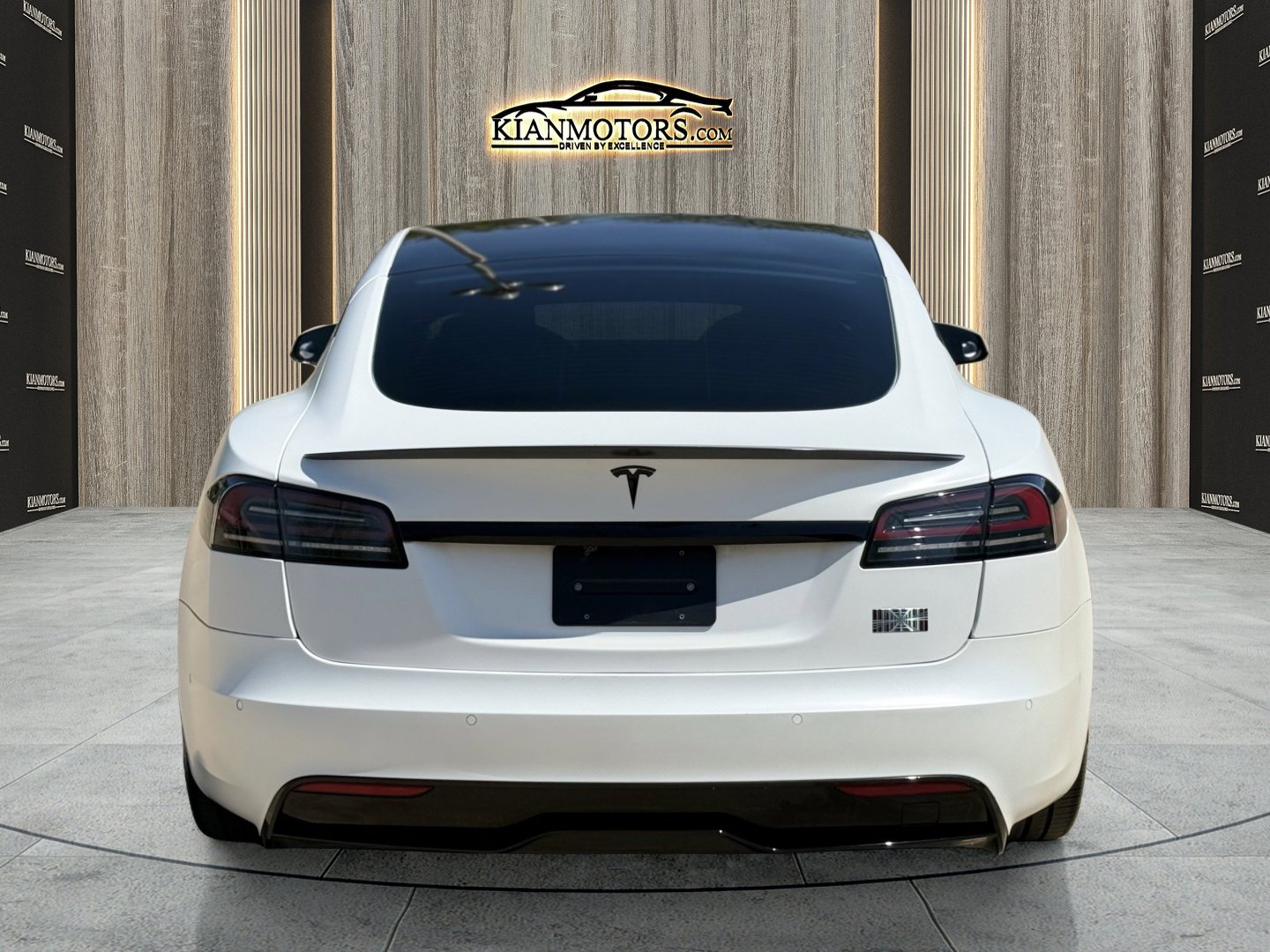 2022 Tesla Model S Plaid