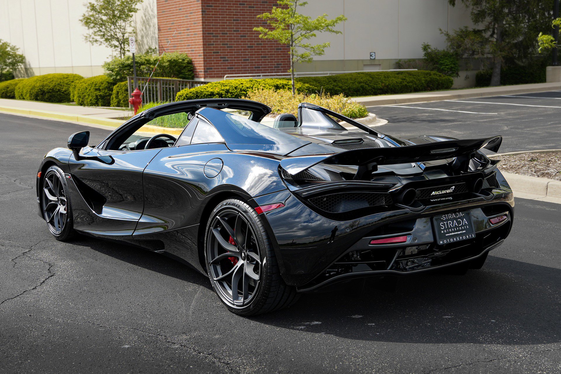 Used 2020 McLaren 720S Luxury photo 11