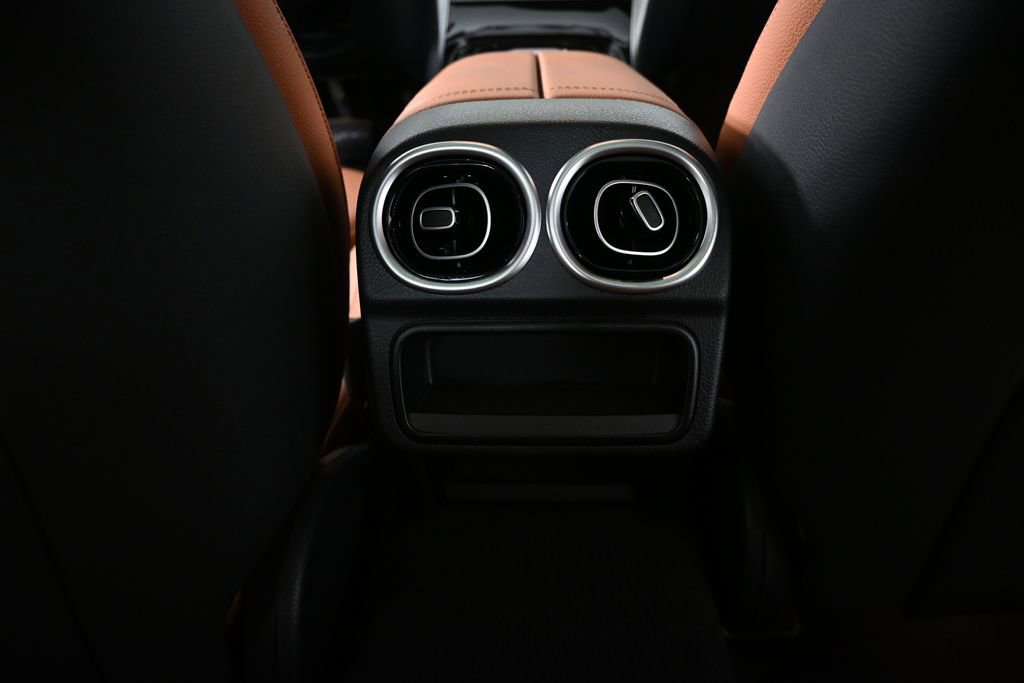 2026 Mercedes-Benz C 300 Sedan