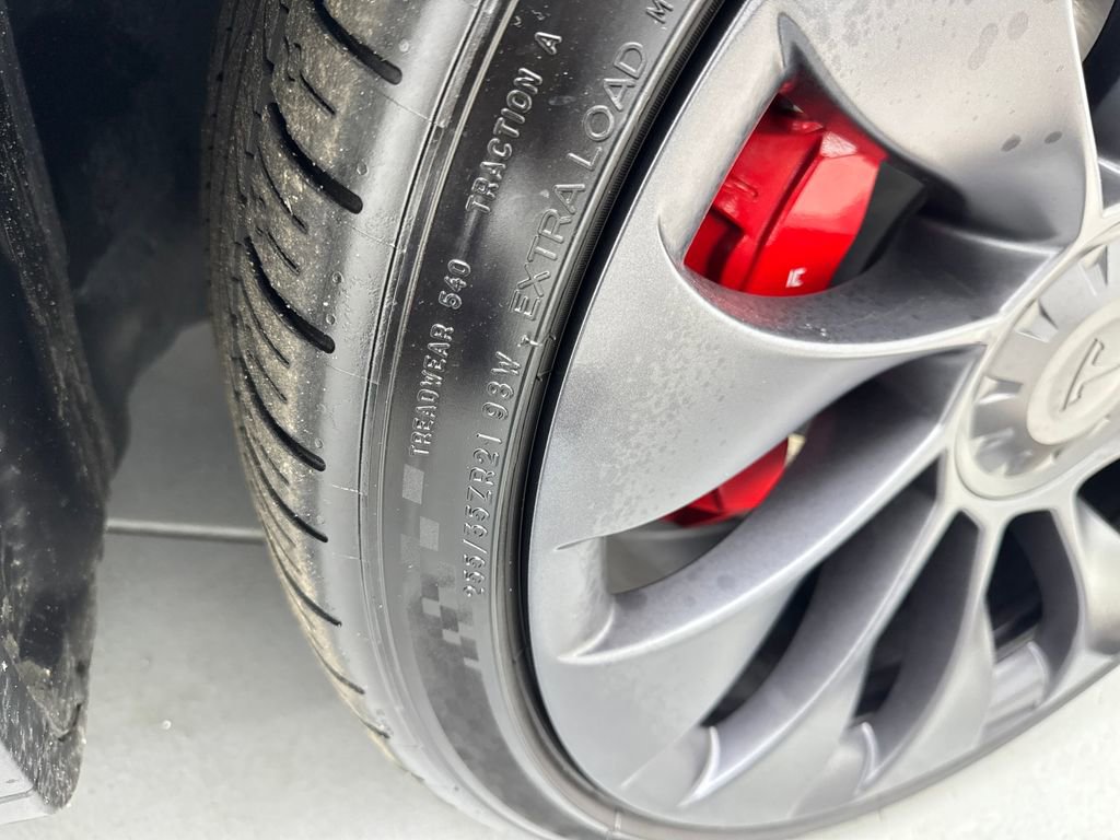 2024 Tesla Model Y Performance