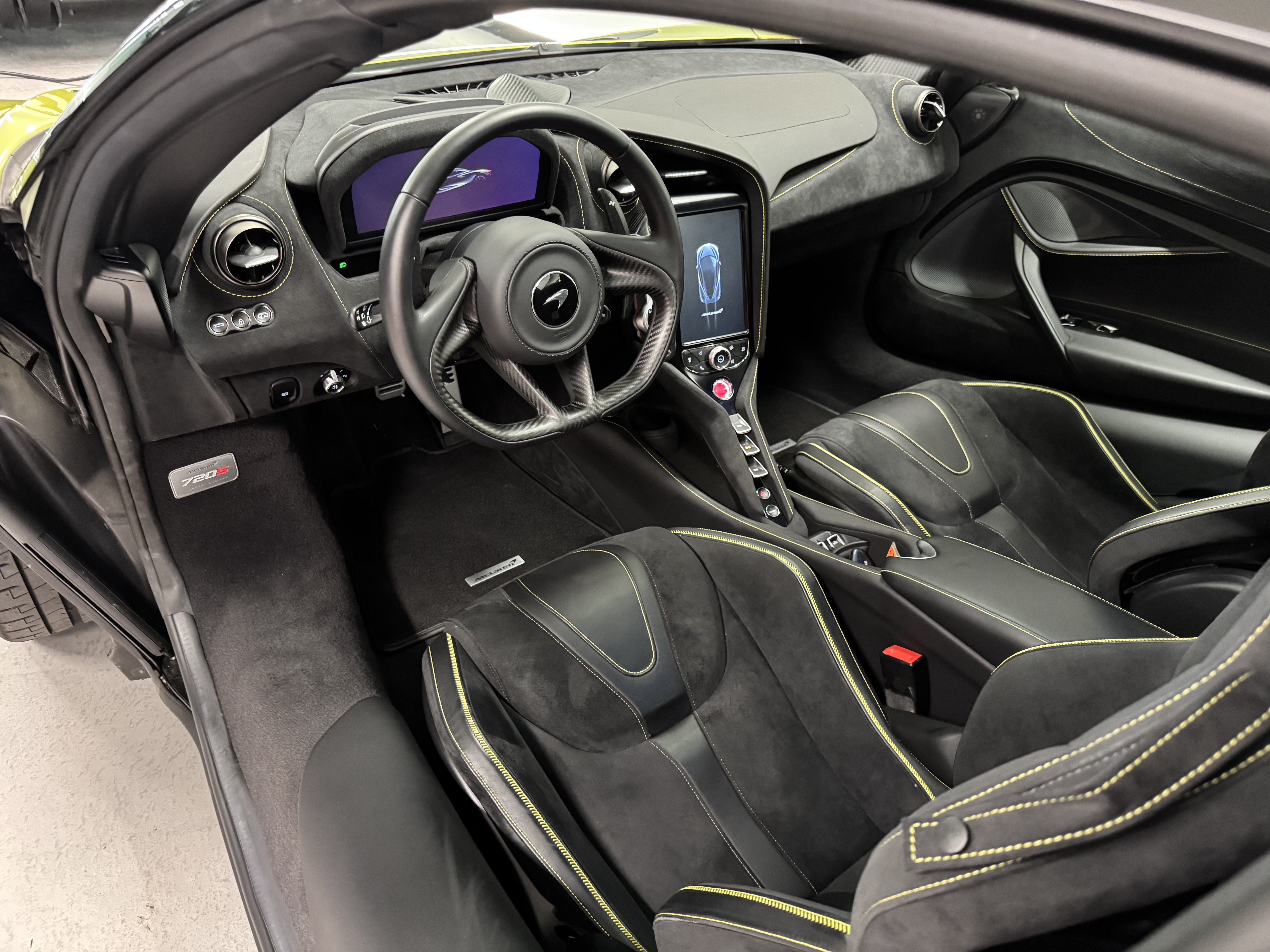 Used 2023 McLaren 720S Spider photo 9