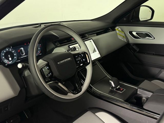 2026 Land Rover Range Rover Velar Dynamic SE