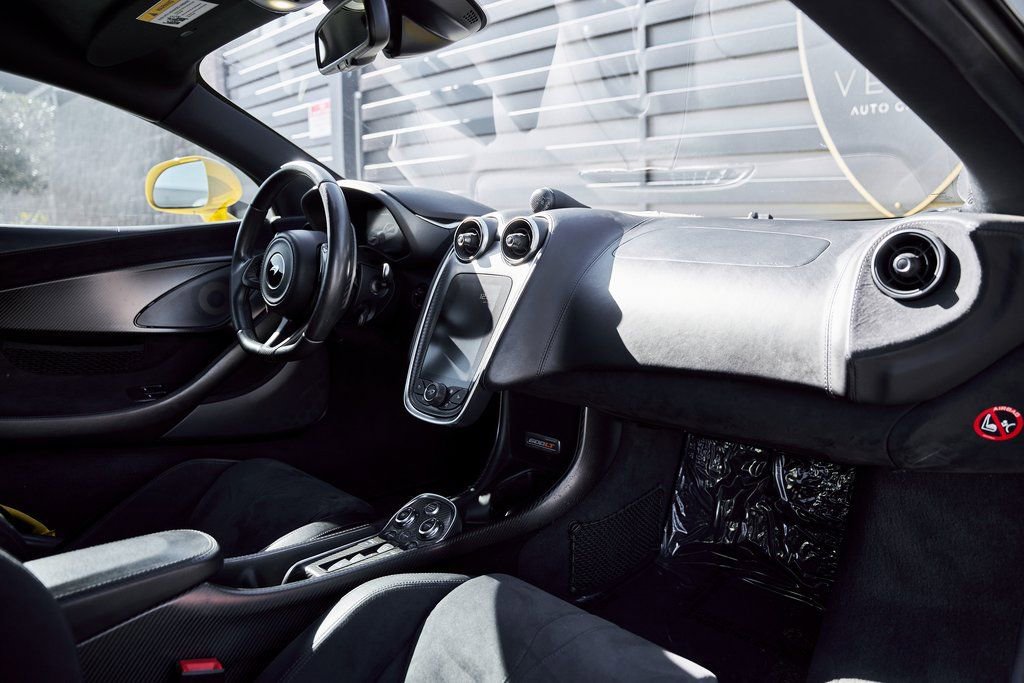 Used 2019 McLaren 600LT photo 35