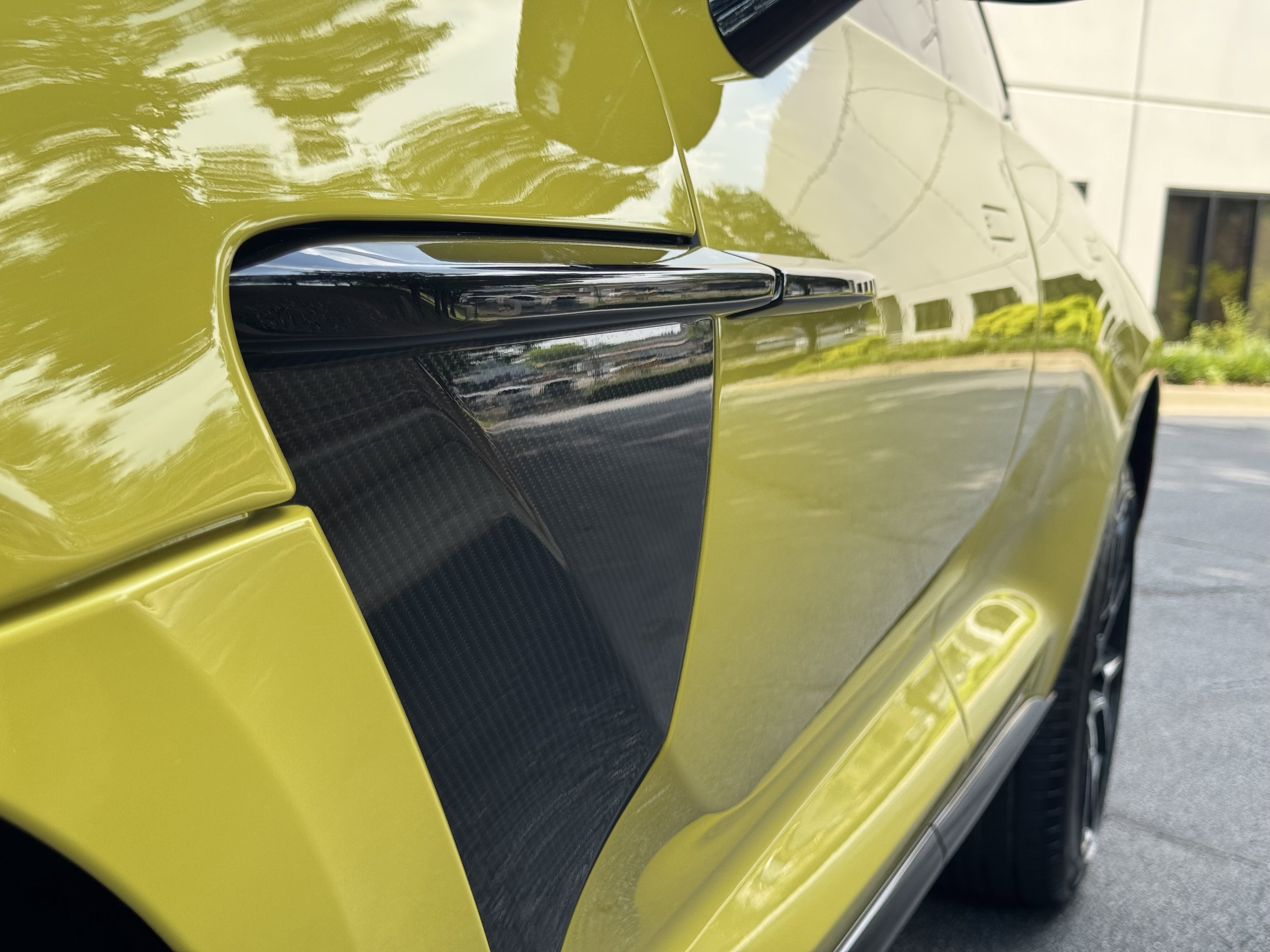 2021 Aston Martin DBX