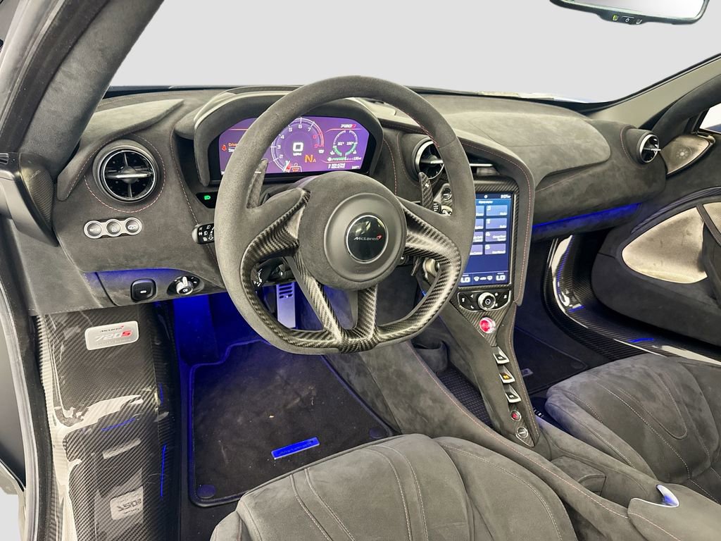 Used 2018 McLaren 720S photo 9