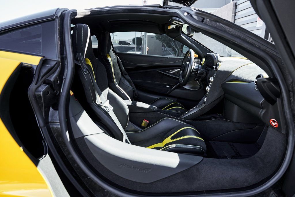 Used 2019 McLaren 720S photo 30