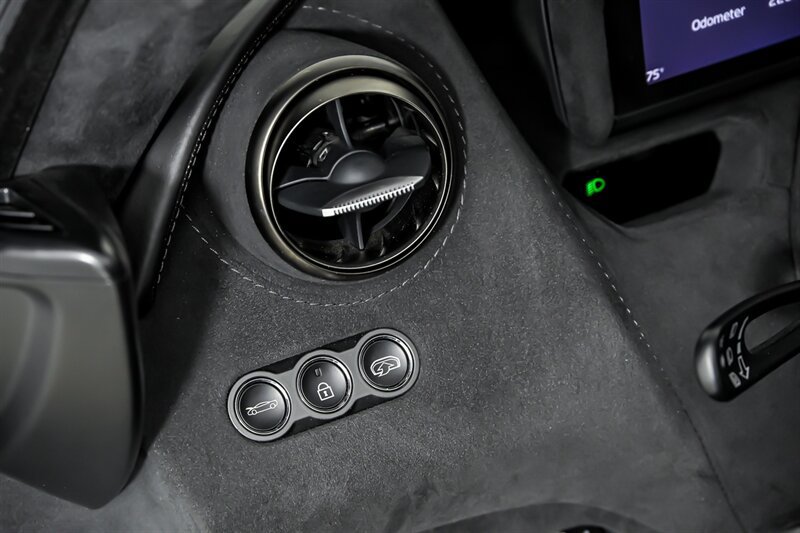 Used 2018 McLaren 720S photo 25