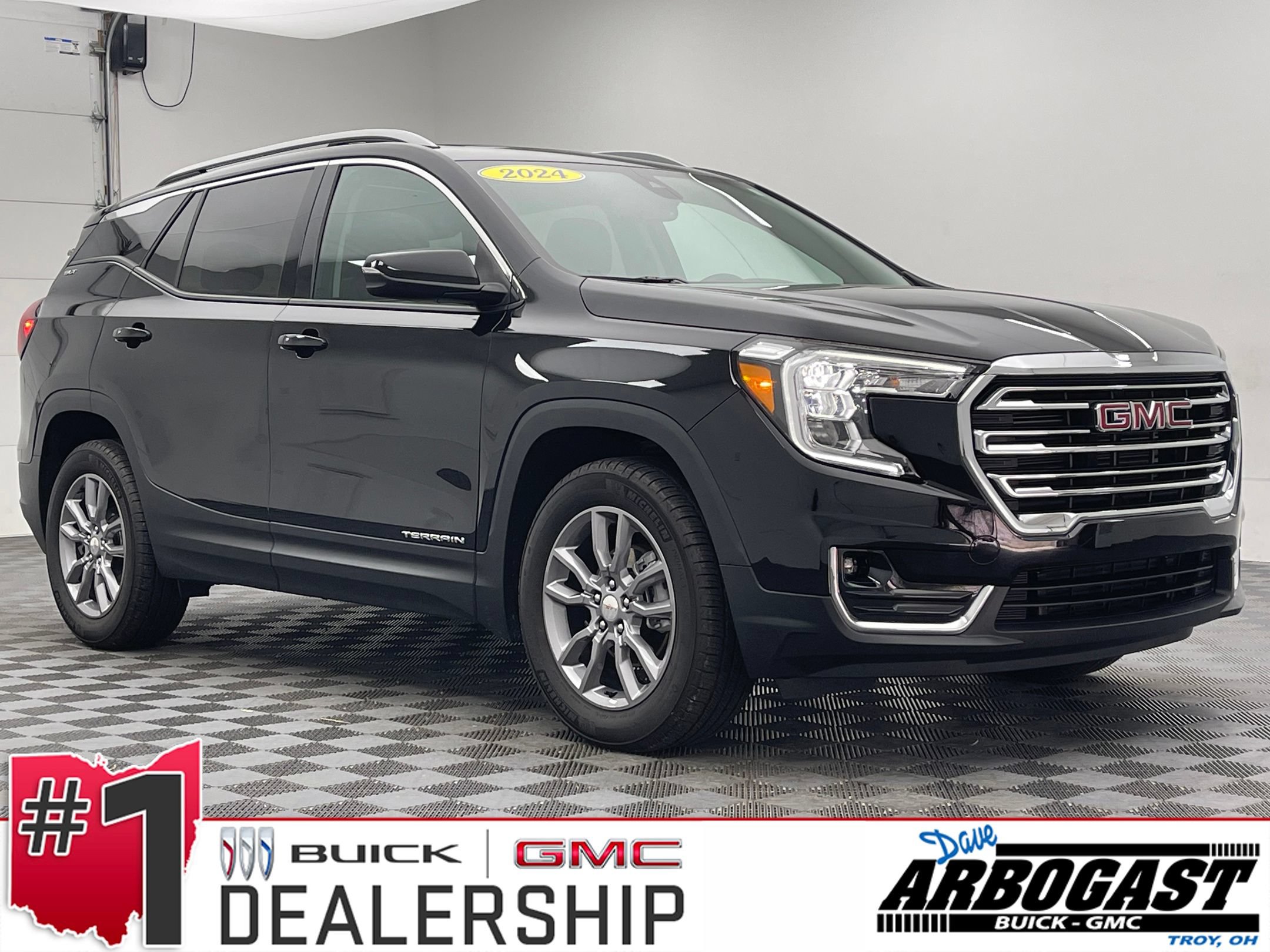 Used 2024 GMC Terrain SLT w/ Infotainment Package II