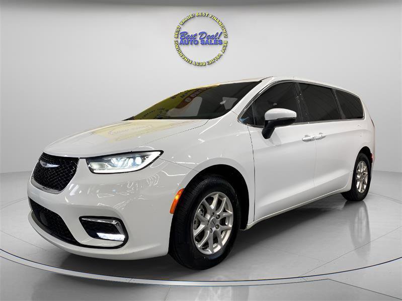 Used 2023 Chrysler Pacifica Touring