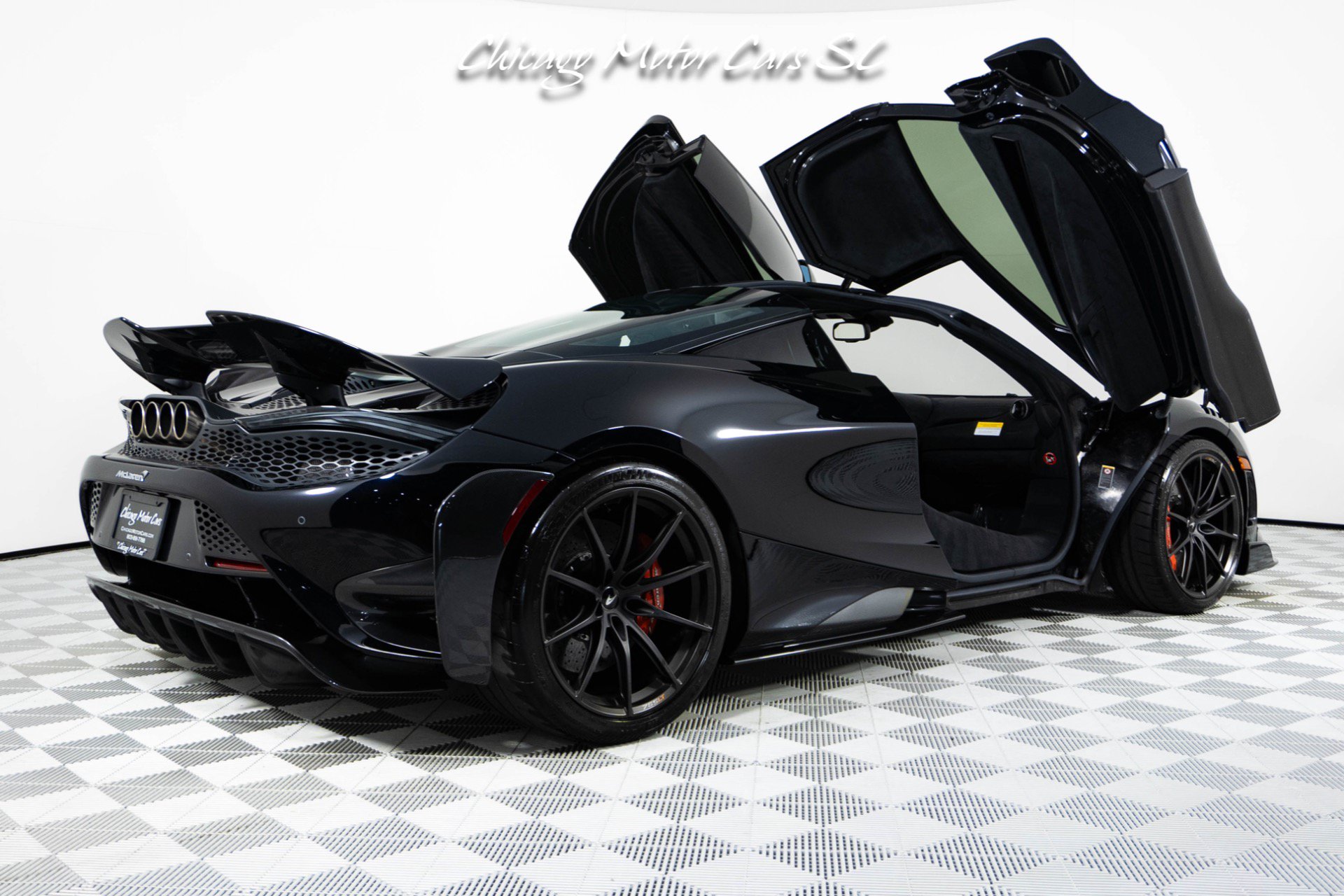 Used 2021 McLaren 765LT photo 39