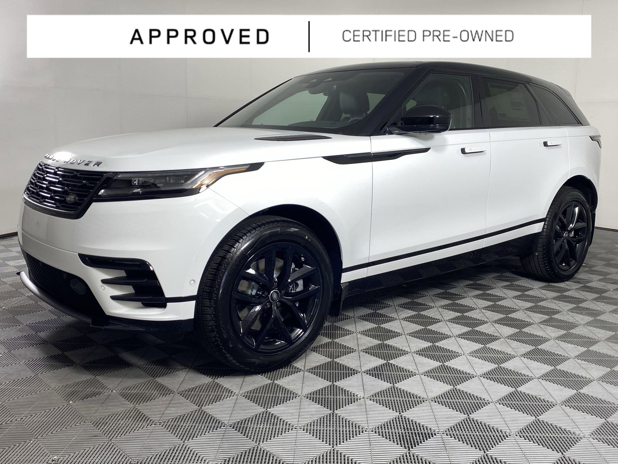 2026 Land Rover Range Rover Velar Dynamic SE