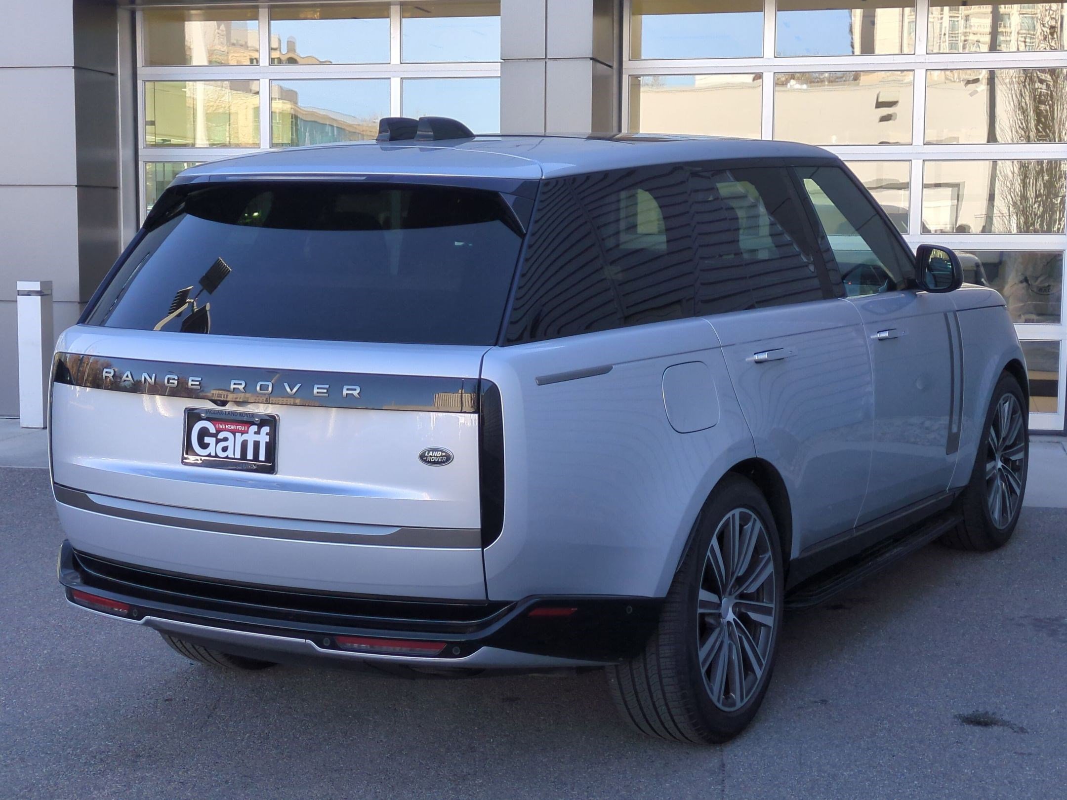 2023 Land Rover Range Rover SE