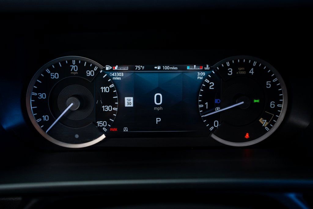 2023 Land Rover Defender 110 X-Dynamic SE