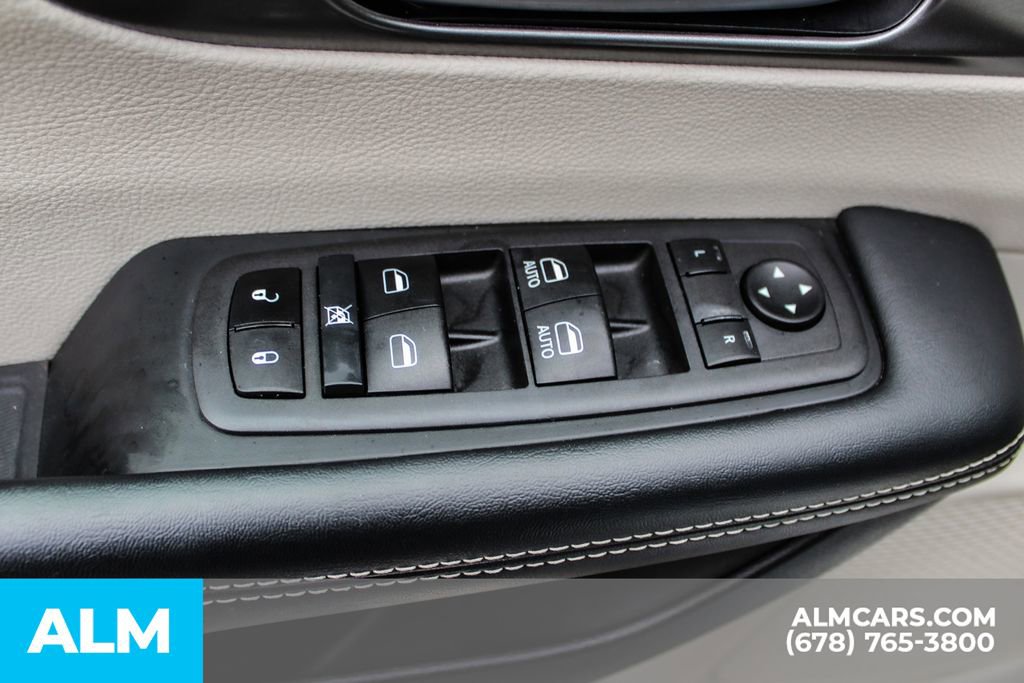 2023 Chrysler Pacifica Touring-L