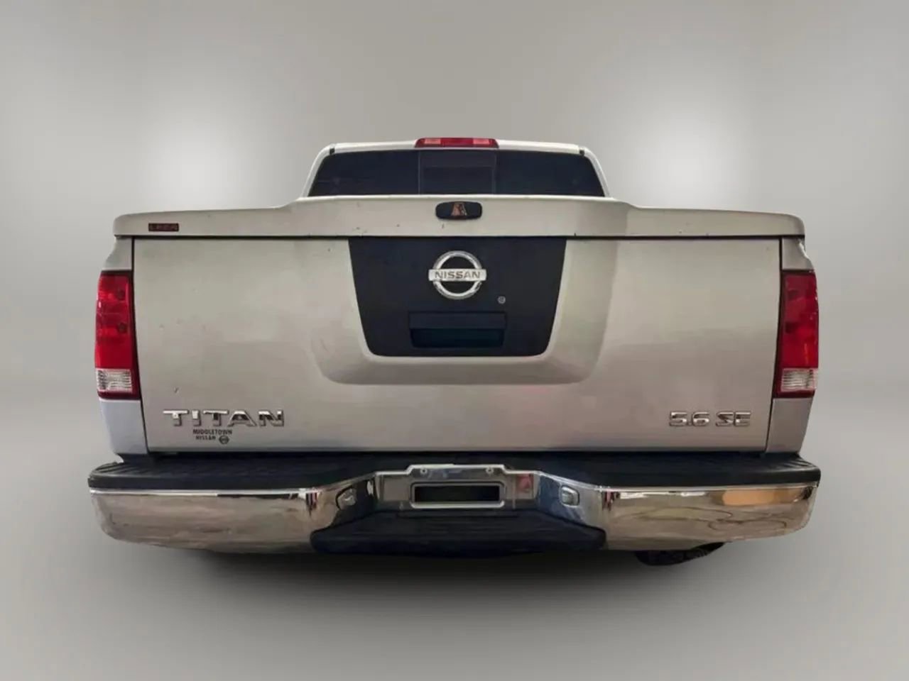 2004 Nissan Titan LE