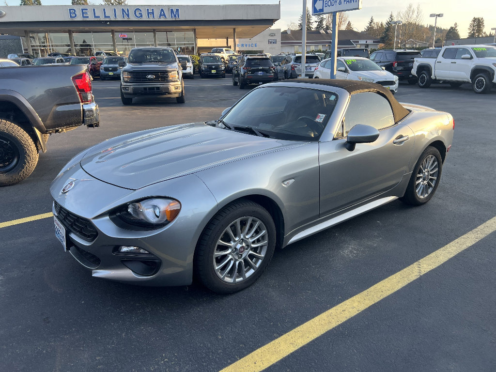 Used 2017 FIAT 124 Spider Classica