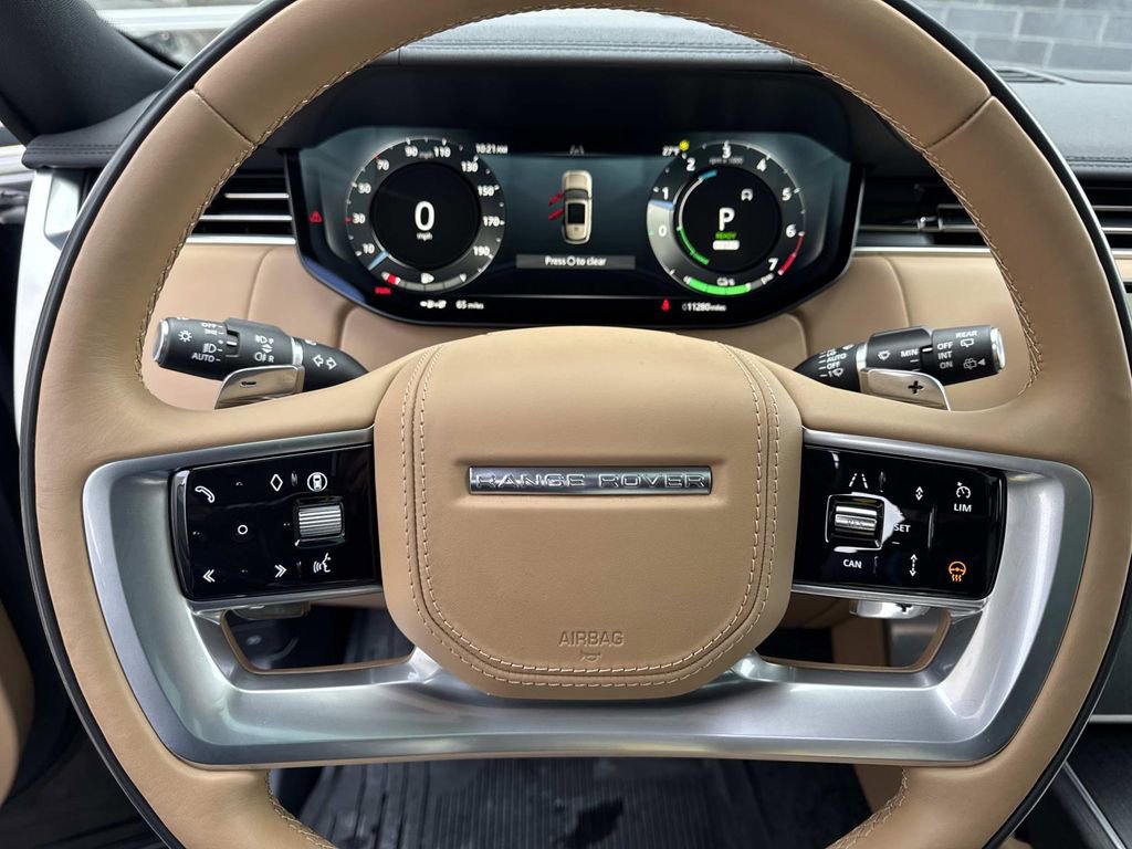 2025 Land Rover Range Rover SE