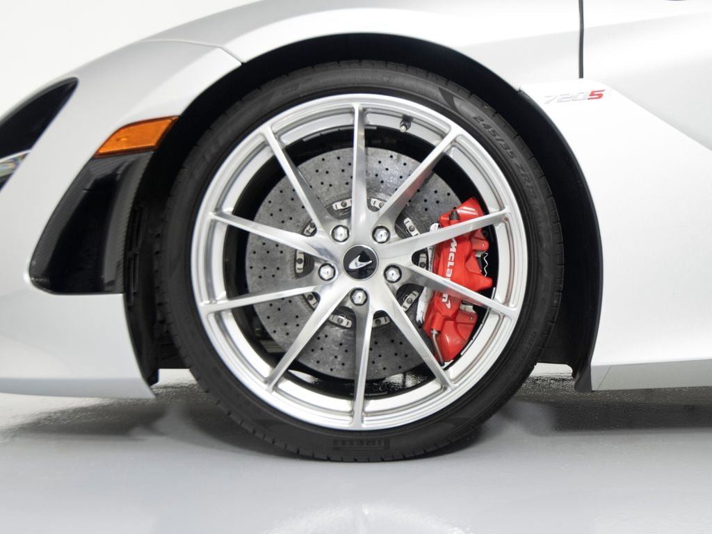 Used 2020 McLaren 720S Performance photo 10