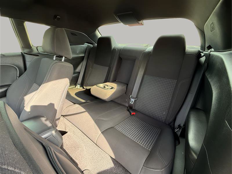 2015 Dodge Challenger SXT