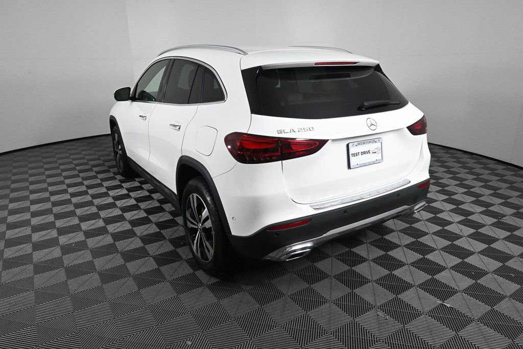 2025 Mercedes-Benz GLA 250