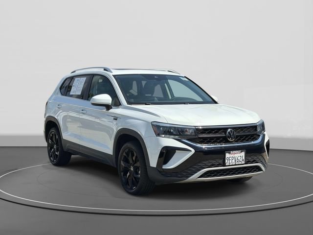 Certified 2023 Volkswagen Taos SE w/ Panoramic Sunroof Package