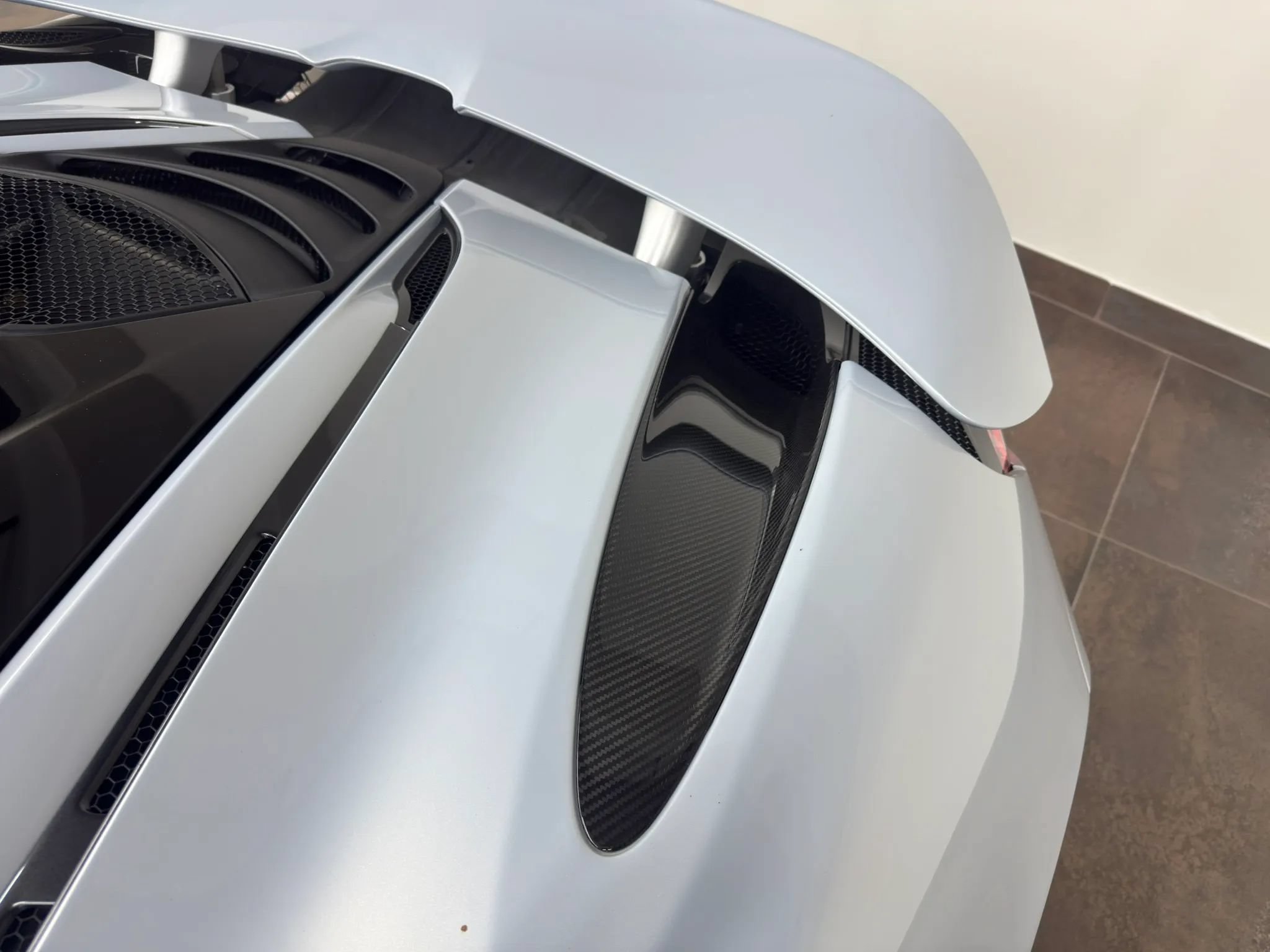Used 2018 McLaren 720S photo 33