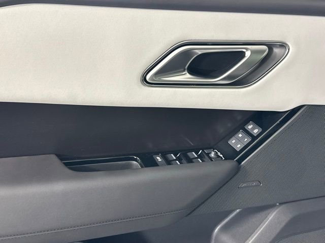 2026 Land Rover Range Rover Velar Dynamic SE