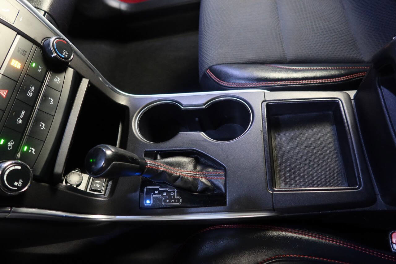 2017 Toyota Camry SE