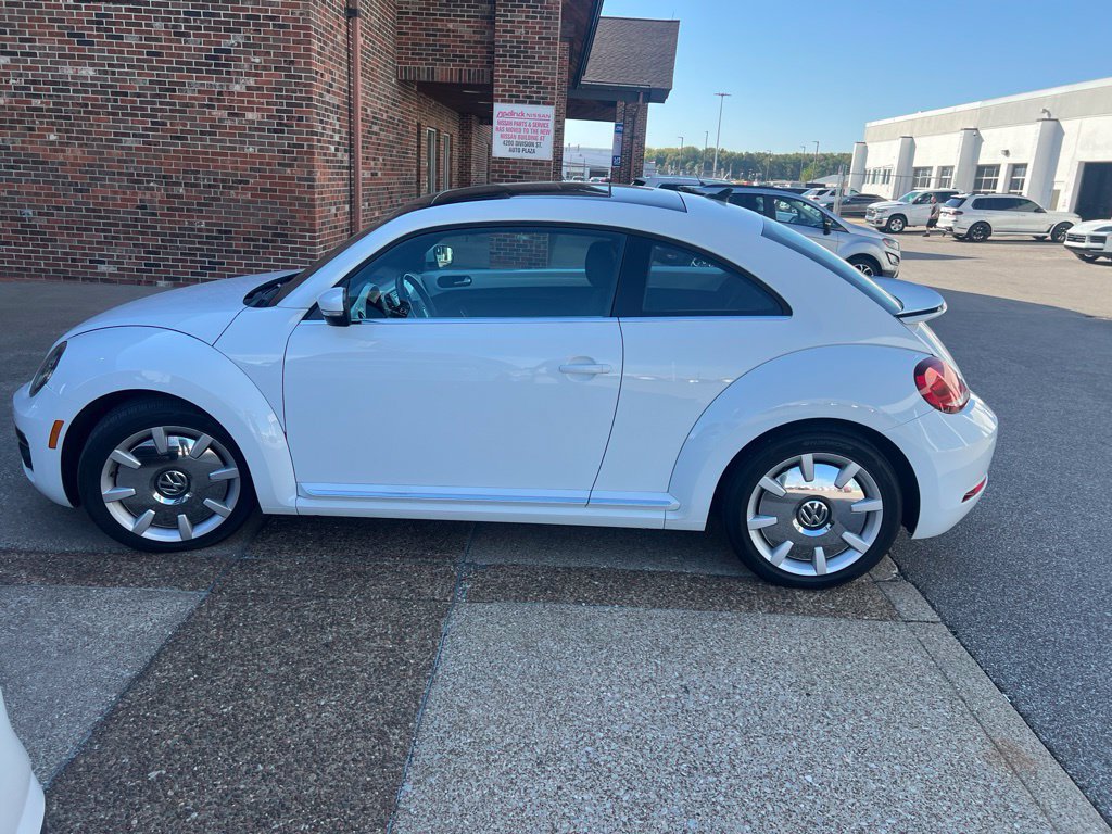 Used 2018 Volkswagen Beetle 2.0T SE