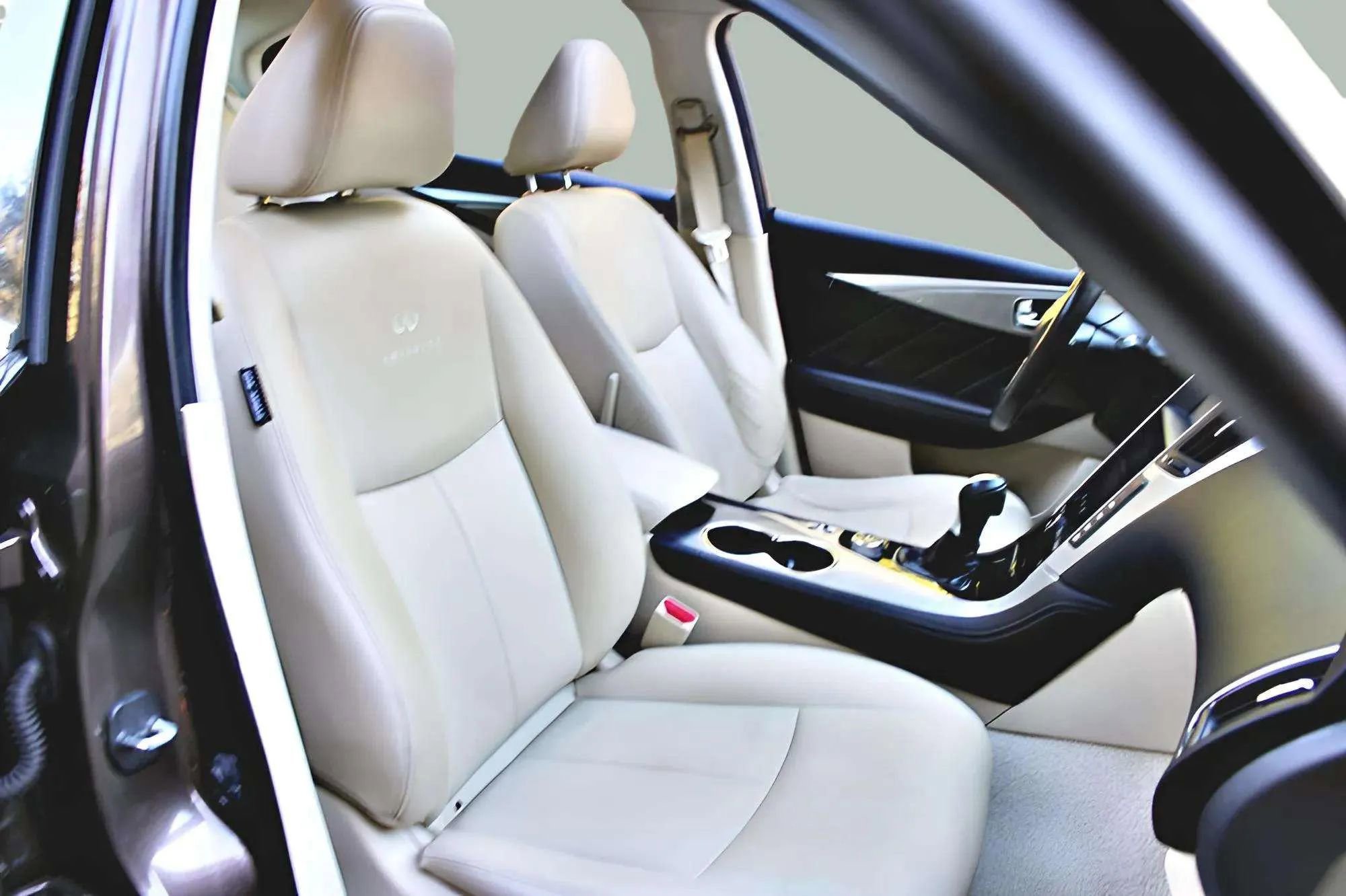 2014 INFINITI Q50 Premium