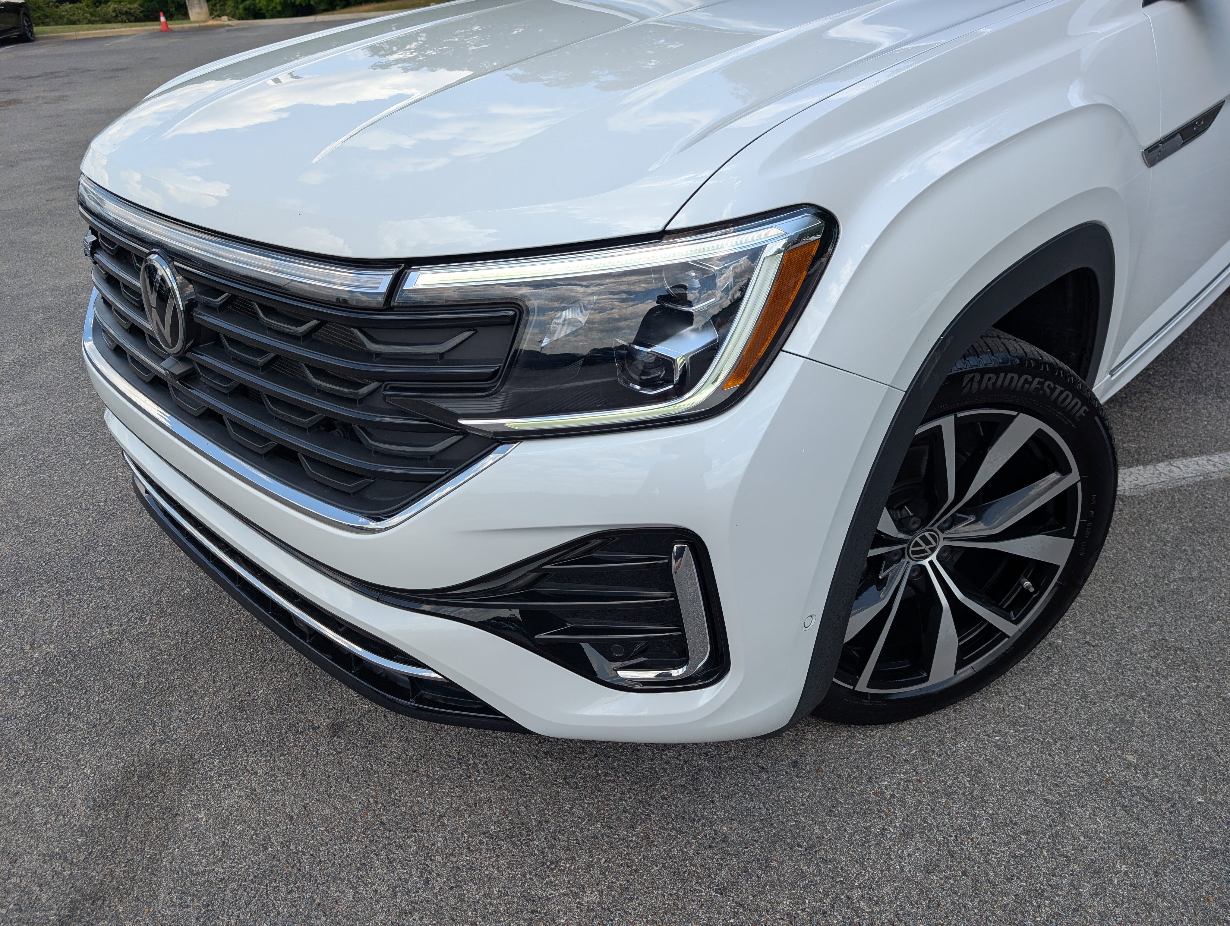 2024 Volkswagen Atlas SEL Premium R-Line