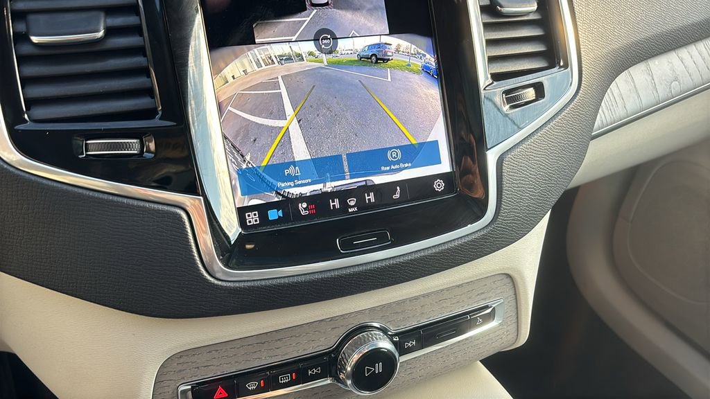 2025 Volvo Xc90 B6 Plus