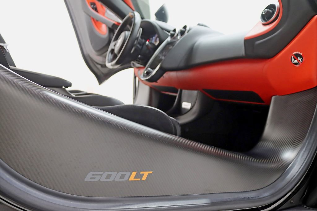 Used 2019 McLaren 600LT photo 34