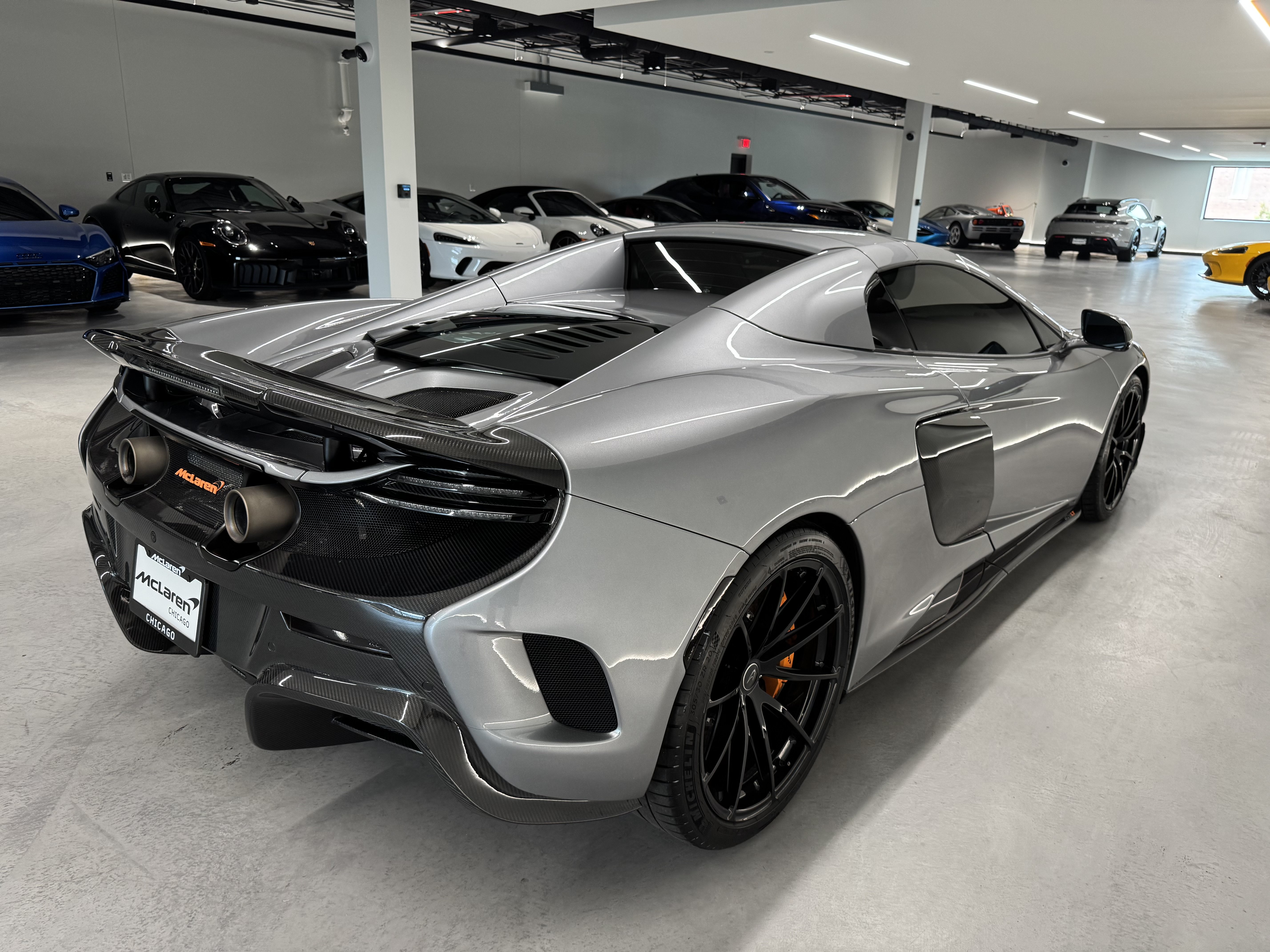 Used 2016 McLaren 675LT Spider photo 17