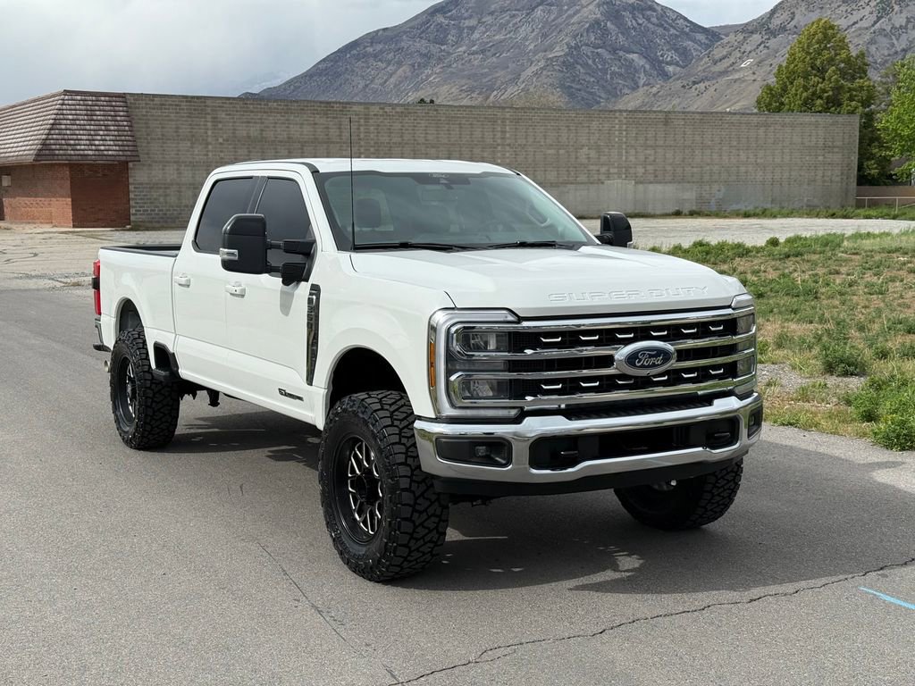 2025 Ford F350 Lariat