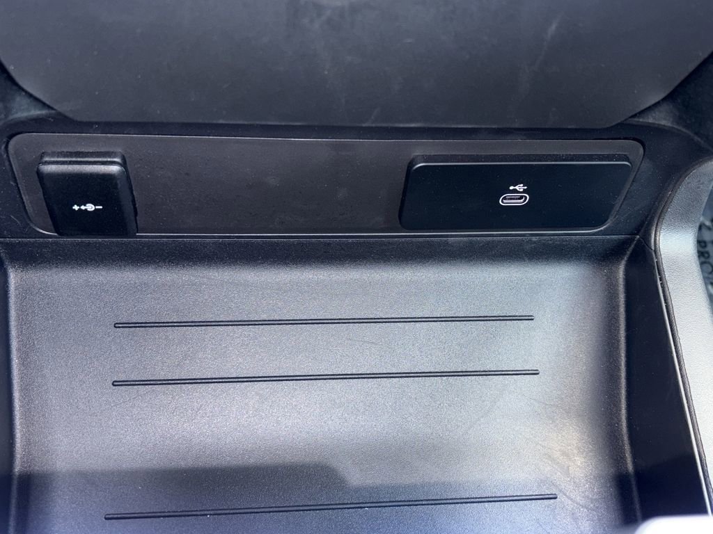 2025 Land Rover Defender 110 S