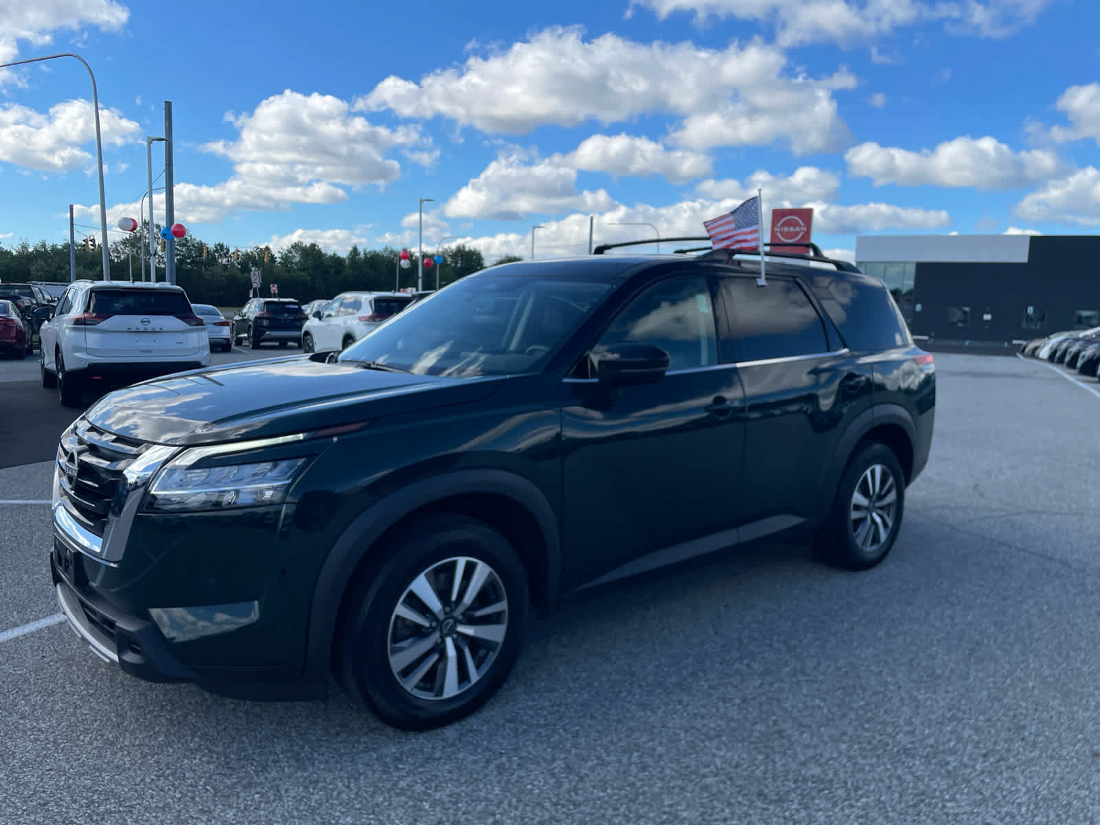 Used 2023 Nissan Pathfinder SL