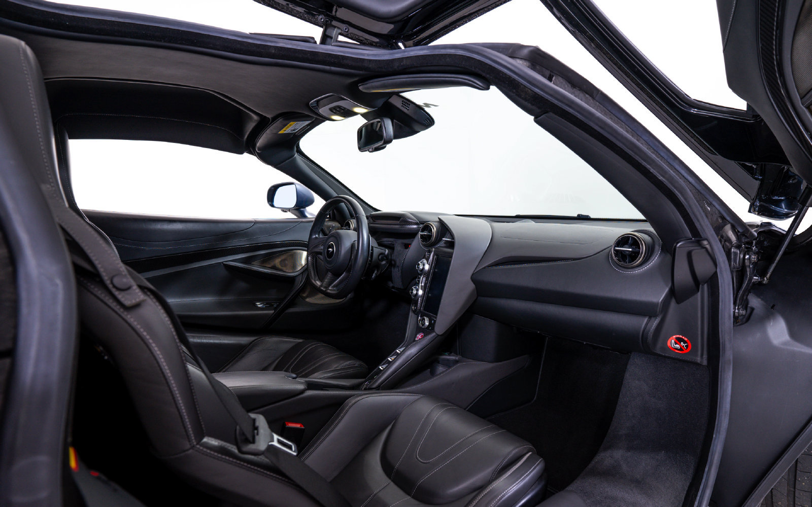 Used 2019 McLaren 720S photo 24